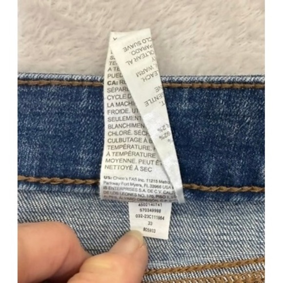 CHICO'S SO SLIMMING Girlfriend Flare Jeans Blue Denim Size 1.25R - Picture 6 of 9